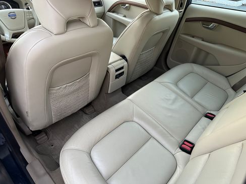 Used 2010 Volvo XC70 3.2 image 34