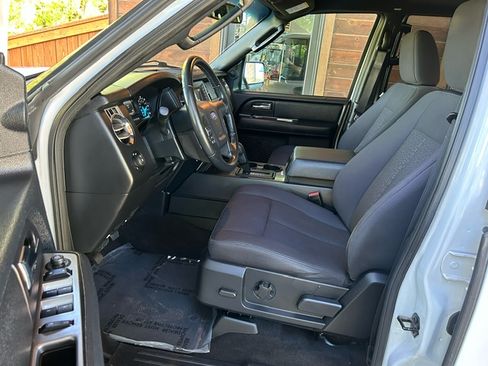 Used 2017 Ford Expedition XL image 10