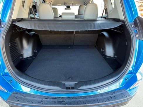 Used 2017 Toyota RAV4 LE image 23