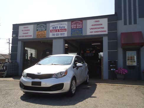 Used 2015 Kia Rio LX image 1