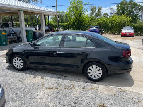 Used 2016 Volkswagen Jetta SE image 8