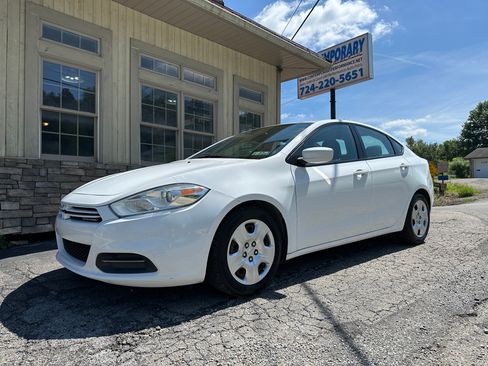 Used 2016 Dodge Dart SE image 1