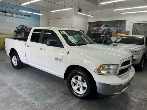 Used 2017 RAM 1500 SLT image 2