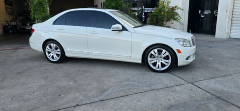 Used 2011 Mercedes-Benz C 300 Sport image 5