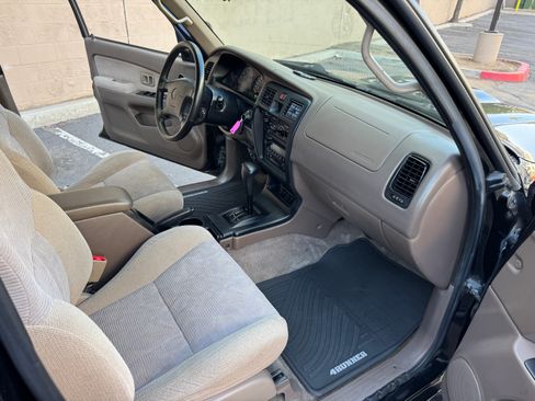 Used 2000 Toyota 4Runner Sport image 27