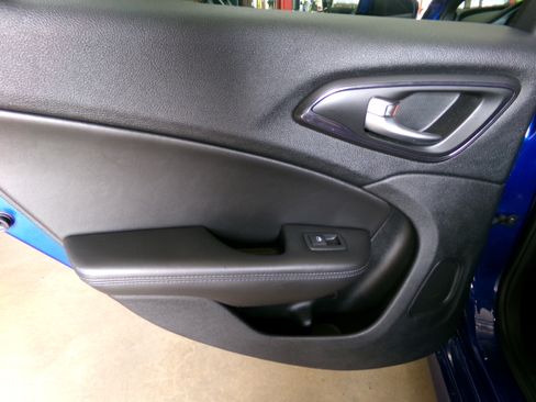 Used 2015 Chrysler 200 S image 15