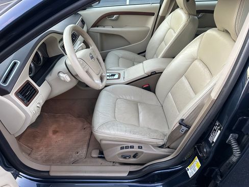Used 2010 Volvo XC70 3.2 image 31