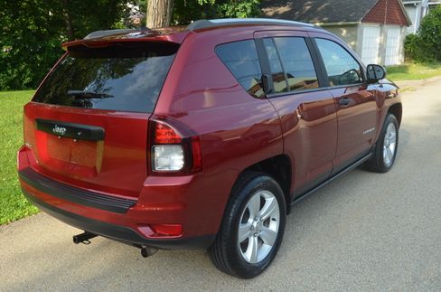 Used 2016 Jeep Compass Sport image 5