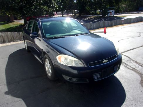 Used 2010 Chevrolet Impala LT image 2