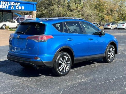 Used 2017 Toyota RAV4 LE image 6