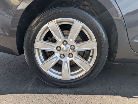 Used 2013 Buick LaCrosse Leather image 5