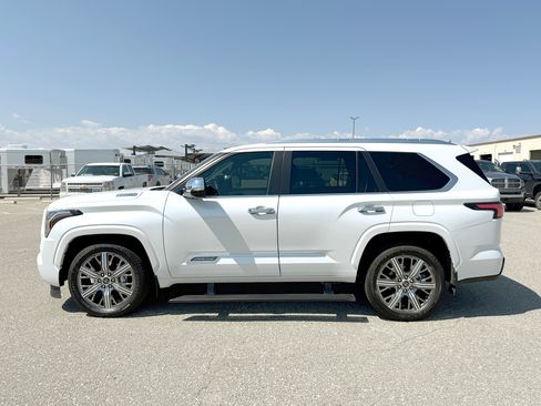 Used 2024 Toyota Sequoia Capstone image 2