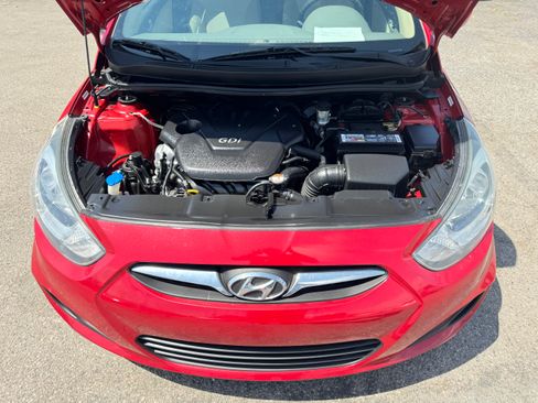 Used 2012 Hyundai Accent GLS image 25