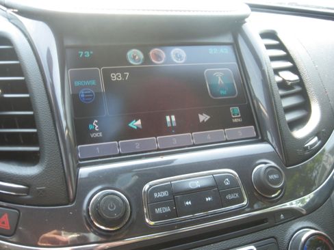 Used 2015 Chevrolet Impala LTZ image 11
