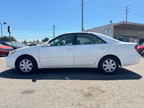 Used 2003 Toyota Camry LE image 3