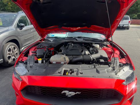 Used 2018 Ford Mustang EcoBoost image 7