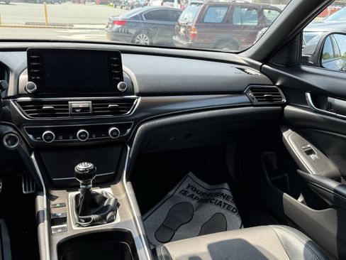 Used 2018 Honda Accord Sport image 13