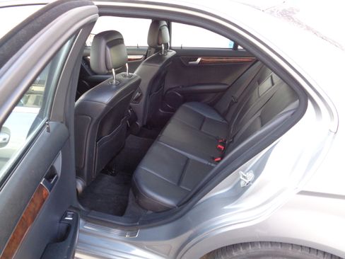 Used 2012 Mercedes-Benz C 300 image 5