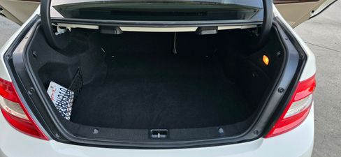 Used 2011 Mercedes-Benz C 300 Sport image 25