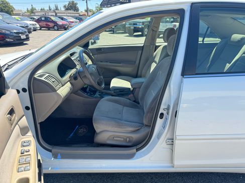 Used 2003 Toyota Camry LE image 12