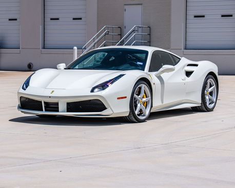 Used 2018 Ferrari 488 GTB image 11