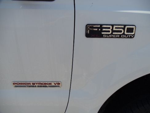 Used 2004 Ford F350 XL image 10