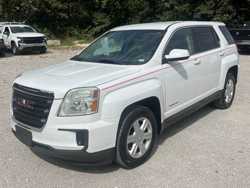 Used 2016 GMC Terrain SLE image 1