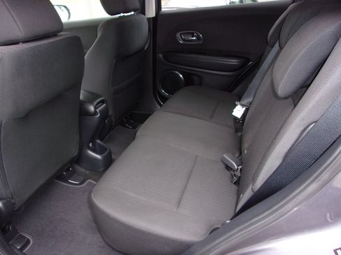 Used 2018 Honda HR-V EX image 17