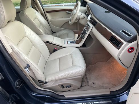 Used 2010 Volvo XC70 3.2 image 44
