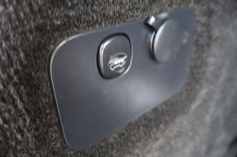 Used 2018 Lincoln MKT image 39