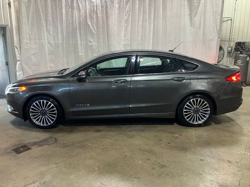 Used 2017 Ford Fusion Titanium image 4