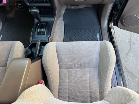 Used 2000 Toyota 4Runner Sport image 29