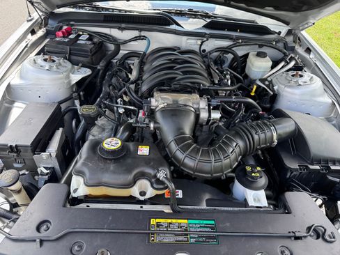 Used 2005 Ford Mustang GT Premium image 22