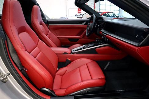 Used 2021 Porsche 911 Targa 4S image 21