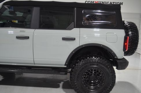 Used 2022 Ford Bronco Badlands image 6