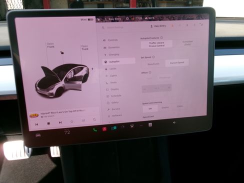Used 2021 Tesla Model 3 Performance image 19
