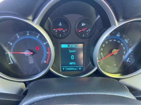 Used 2014 Chevrolet Cruze LT image 11
