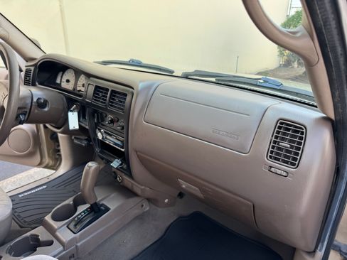 Used 2003 Toyota Tacoma TRD Off-Road image 32