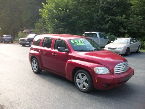 Used 2010 Chevrolet HHR LS image 2