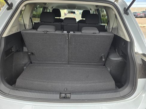 Used 2018 Volkswagen Tiguan S image 27