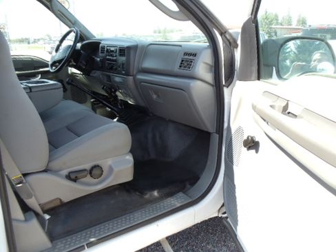 Used 2004 Ford F350 XL image 15