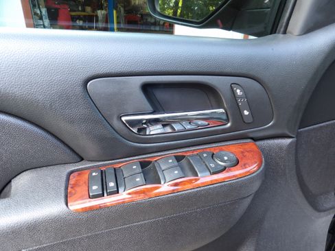 Used 2014 Chevrolet Tahoe LT image 5