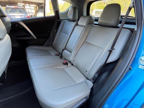Used 2017 Toyota RAV4 LE image 13