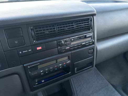 Used 1999 Volkswagen Eurovan GLS image 53
