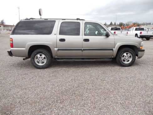Used 2001 Chevrolet Suburban LS image 8