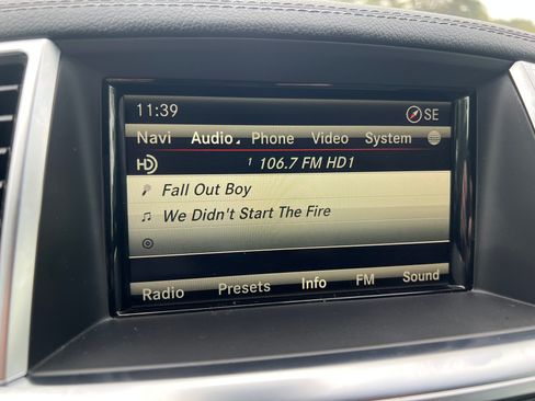 Used 2014 Mercedes-Benz GL 450 image 25