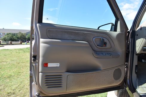 Used 1997 Chevrolet Silverado 1500 C/K Truck image 10