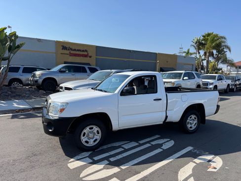 Used 2011 Toyota Tacoma image 1