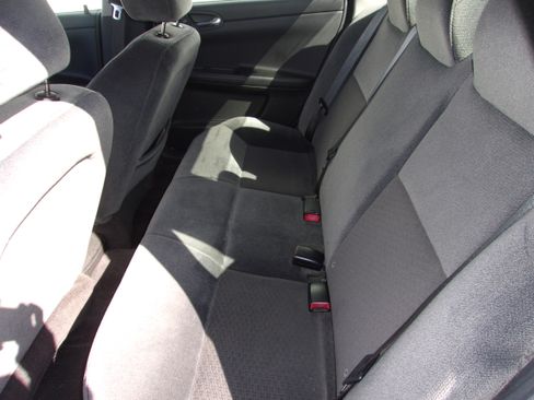 Used 2010 Chevrolet Impala LT image 6