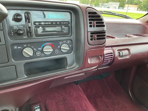 Used 1995 GMC Sierra 1500 SLE image 11